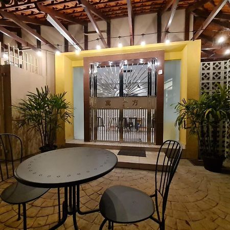Mg Casa Inn - Mutiara Gurney George Town  Kültér fotó